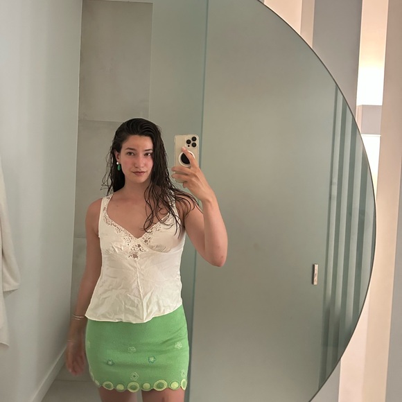 Meet your Posher, Nadia. My Instagram is Nadiav18 - Picture 7 of 7